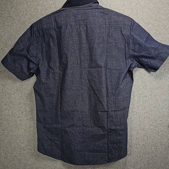 Batch Brand apparel Button Down Shirt Mens Medium - Picture 5 of 9